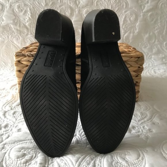 Esprit Black Suede Ankle Bootie - Picture 5 of 9